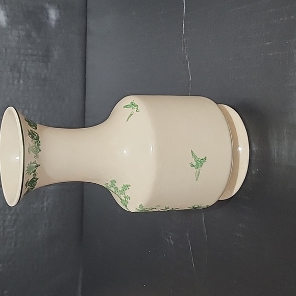 "K's Collection" Vintage Green & Cream Vase, Rooster, Pheasants, Foliage, 7” - Picture 2 of 7